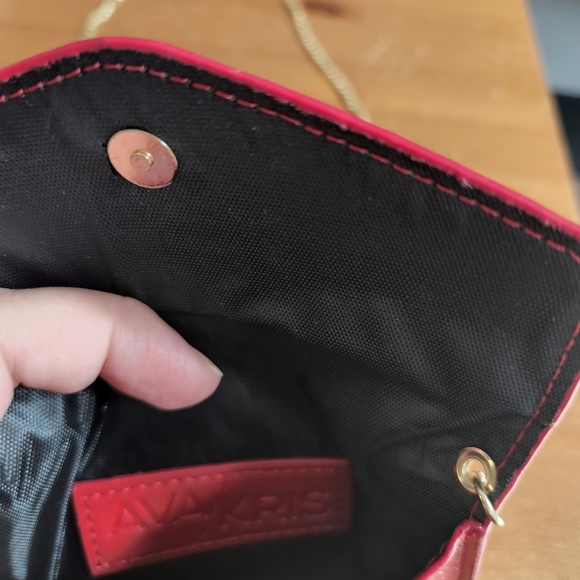 Red small coin purse - Picture 3 of 3